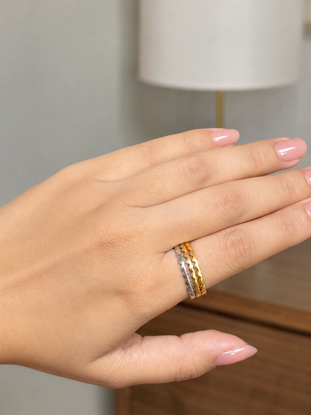 18K Gold Tri-Tone Heart Edge Stacking Ring (GJEW49)