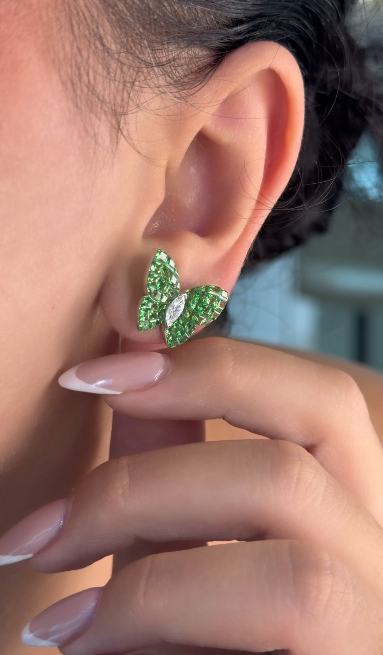 Green Sapphire Butterfly Earring with Marquise-Cut Diamond Center (ARJS4246)