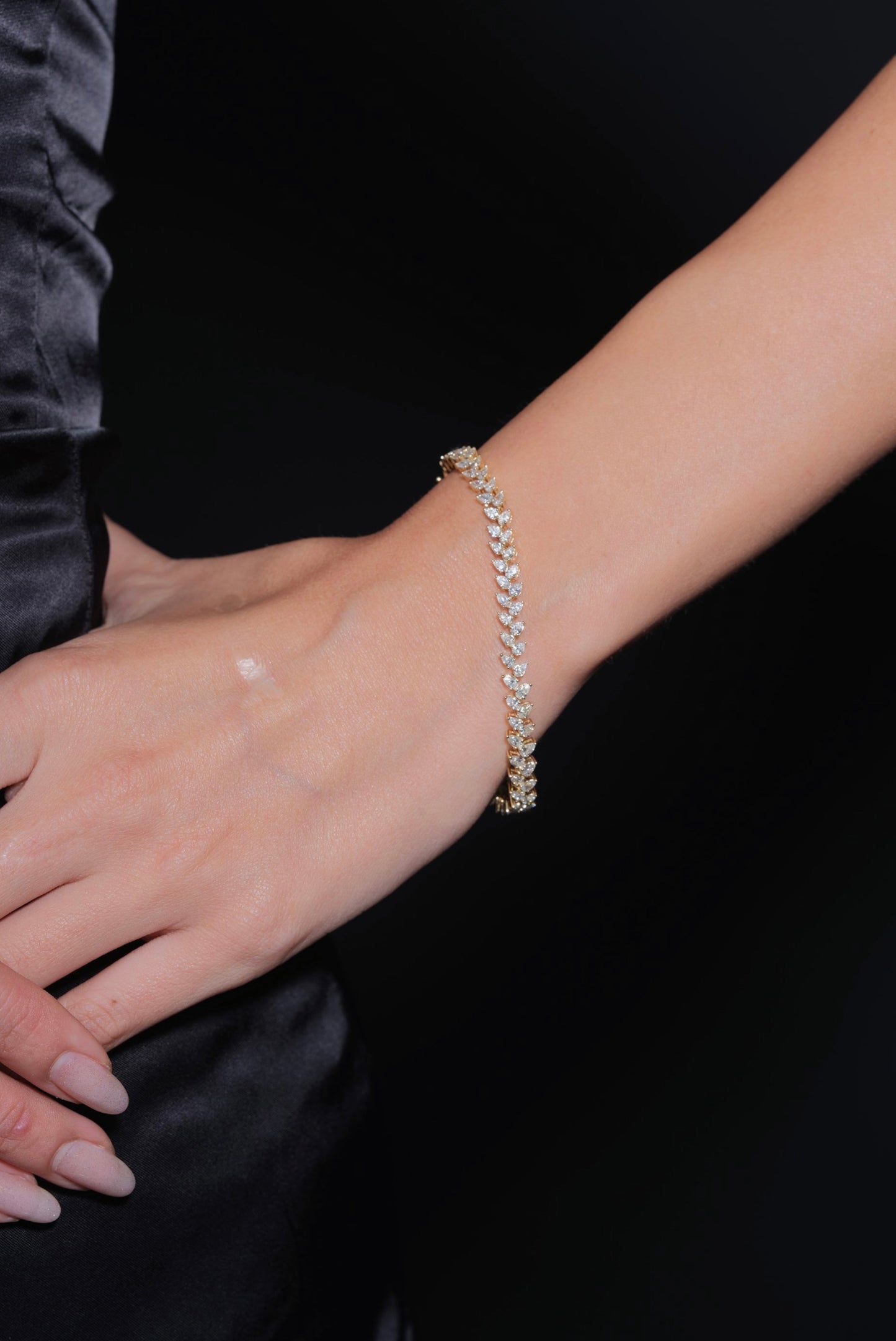 2 Line Pear Diamond Bracelet in Yellow Gold (ARJS3556)