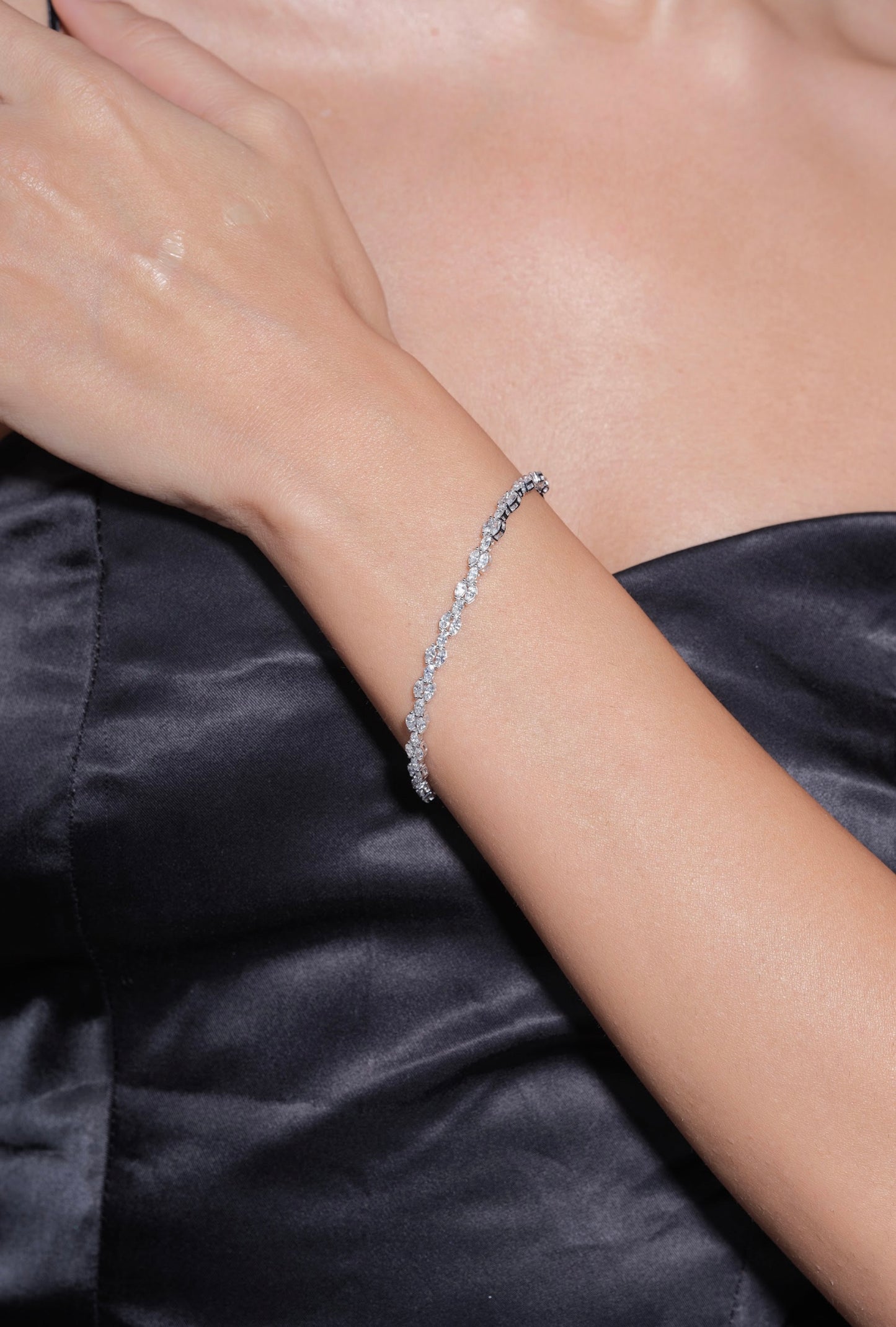 Marquise Cut Diamond Bracelet (ARJS3605)