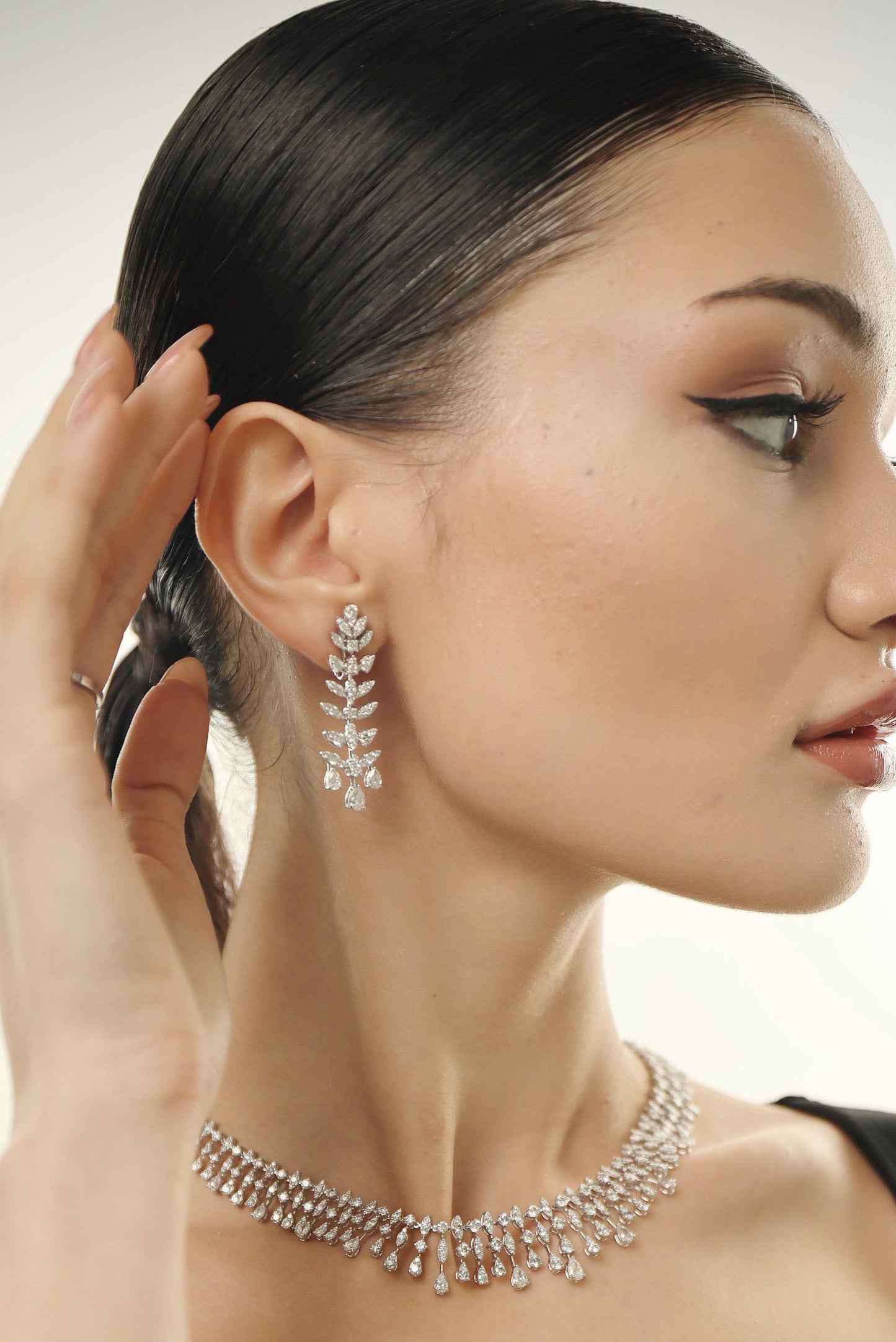 Pear with Cluster Diamond Earring (ARJS2769)