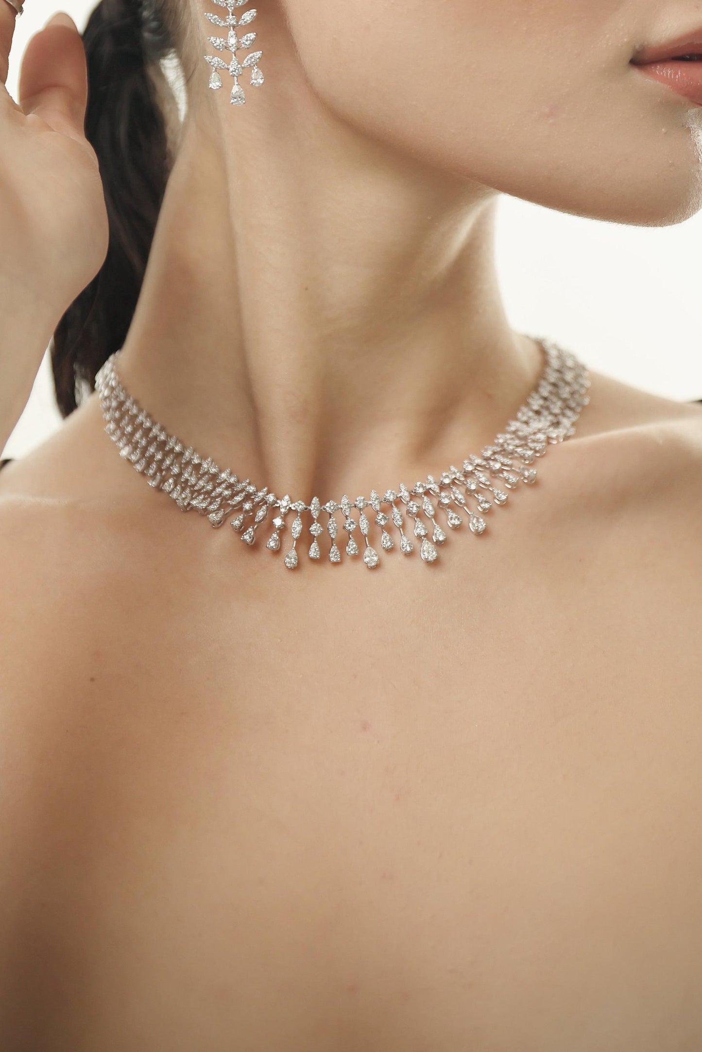 Pear & Round Diamond Necklace (ARJS2768)