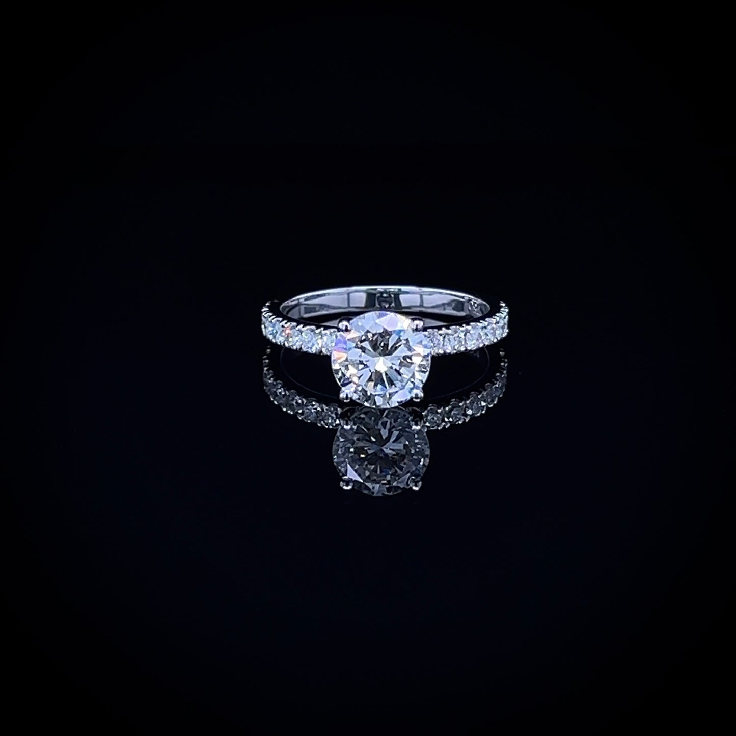2CT Round with Side Diamonds RIng (ARJS3042)