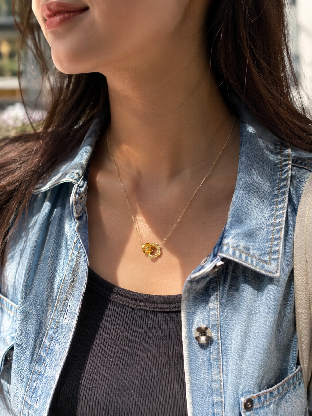 18K Gold Interlocking Pendant Necklace (GJEW343)