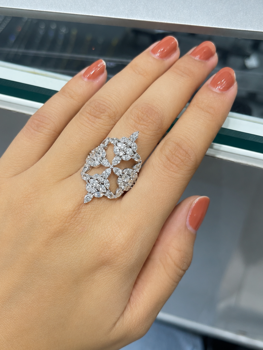 Mix Shape with Floral Pattern Diamond Ring  (SKJ1211)