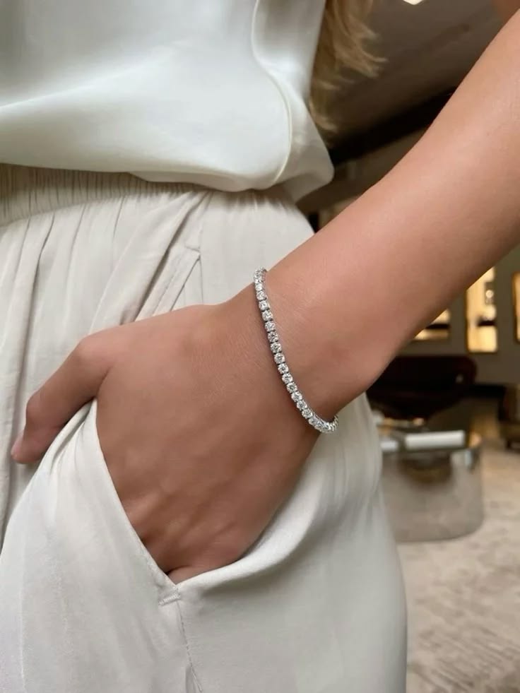 15 Pointer Round Tennis Bracelet (ARJS4293)