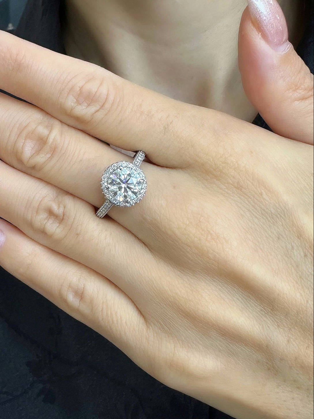 2CT Round Halo Diamond Ring (ARJS2025)
