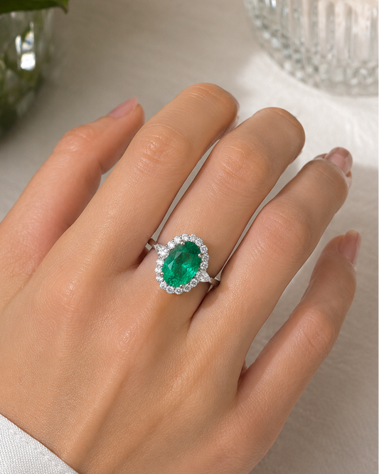 Green Emerald Oval Cut with Diamond Ring (ARJS2564)