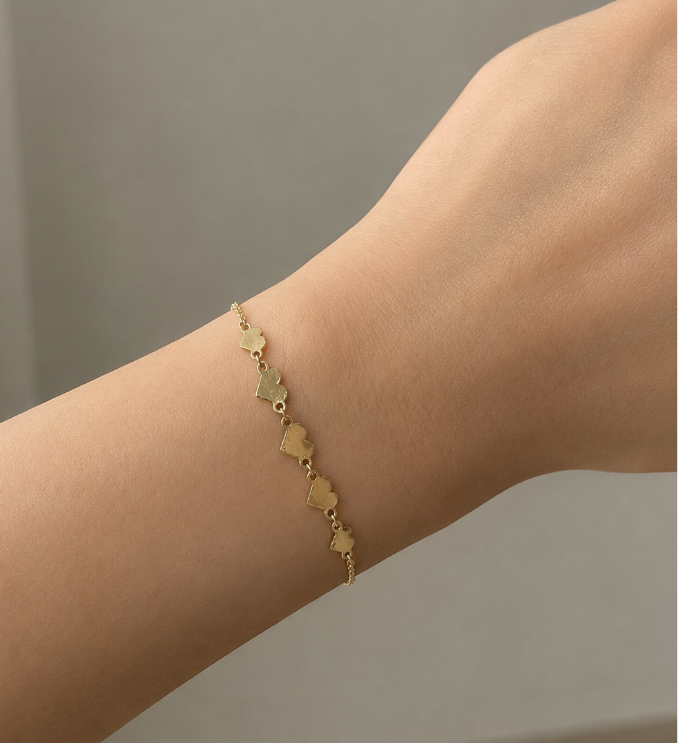 18K Gold Minimalist Gold Heart Chain Bracelet (GJEW136)