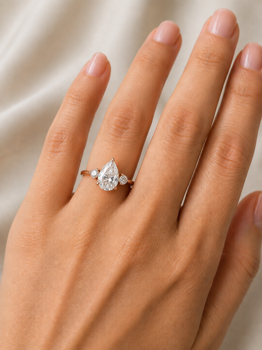 Pear Triology Ring in Rosegold (ARJS2340)