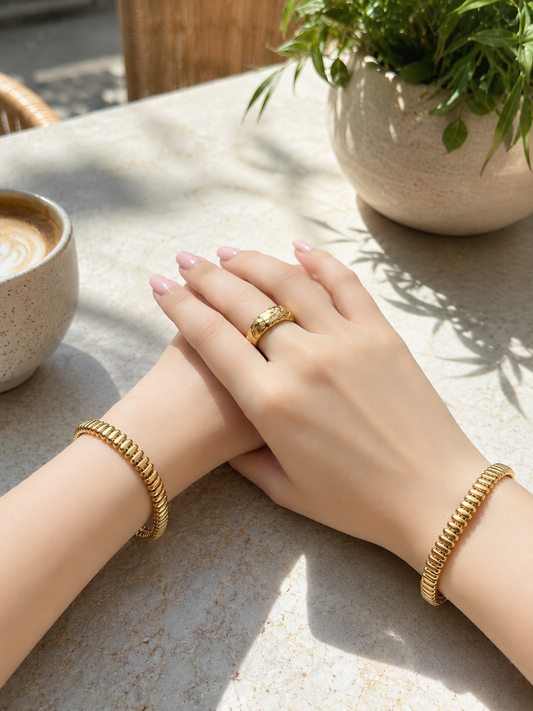 18K Gold Elegant Link Bracelet for Women (GJEW127)