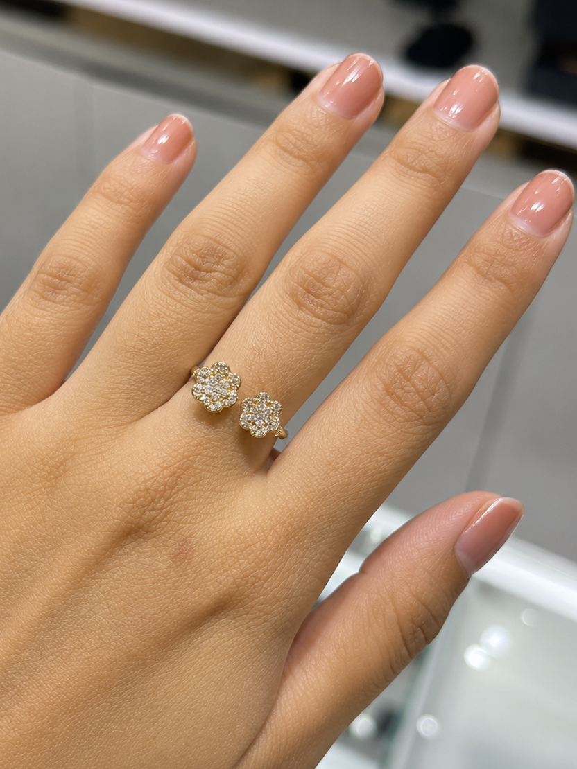 Flower Cluster Diamond Ring in Yellow Gold (BRD1255)