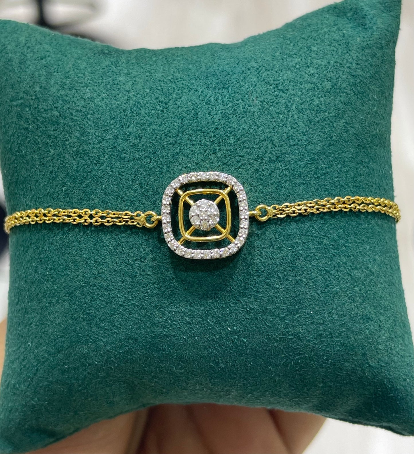 Cluster Chain Diamond Bracelet in Yellow Gold (BRD1221)