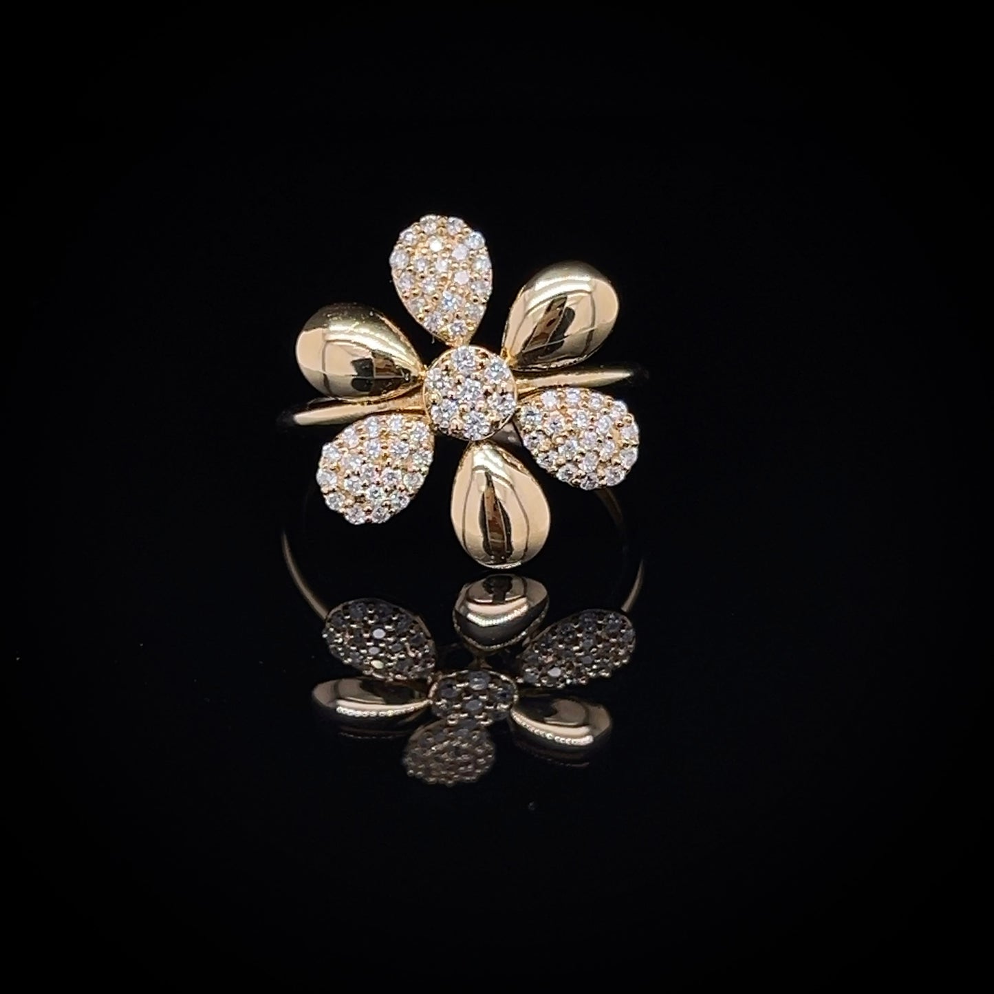 Flower Design Cluster Diamond Ring in Yellow Gold (BRD1239)