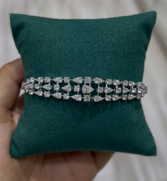 Pear & Round Diamond Bracelet (ARJS2767)