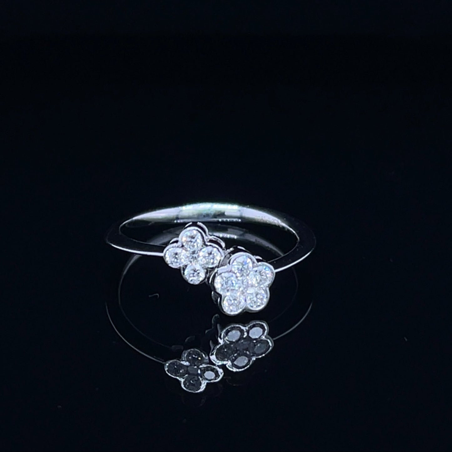 Flower Round Diamond Ring in White Gold(BRD1262)
