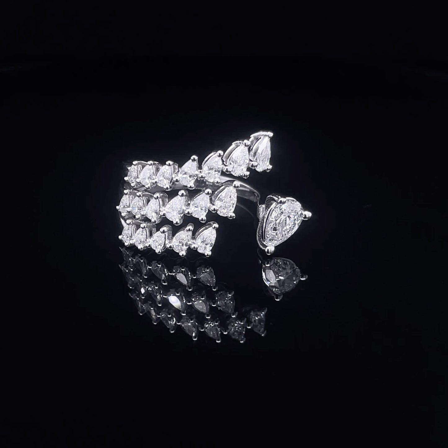 3 Line Pear Diamond Ring