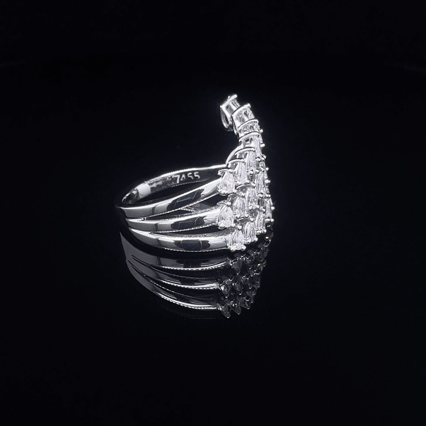 3 Line Pear Diamond Ring