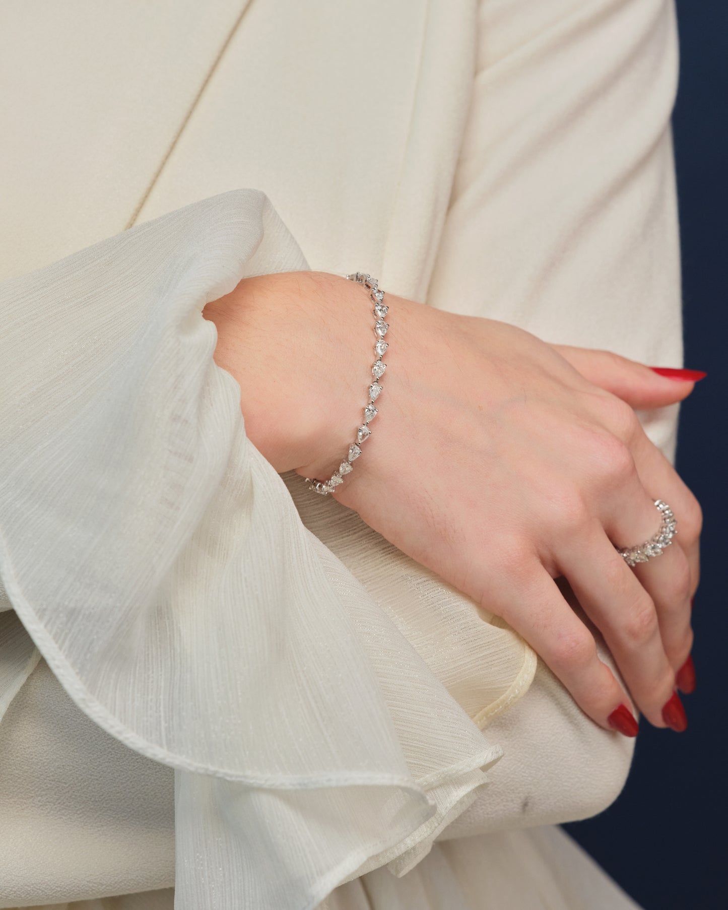 Pear Diamond Bracelet (ARJS3607)