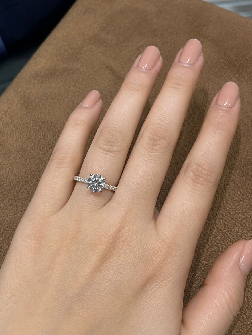 1CT Round with Side Diamonds in Yellow Gold Ring (ARJS3622)